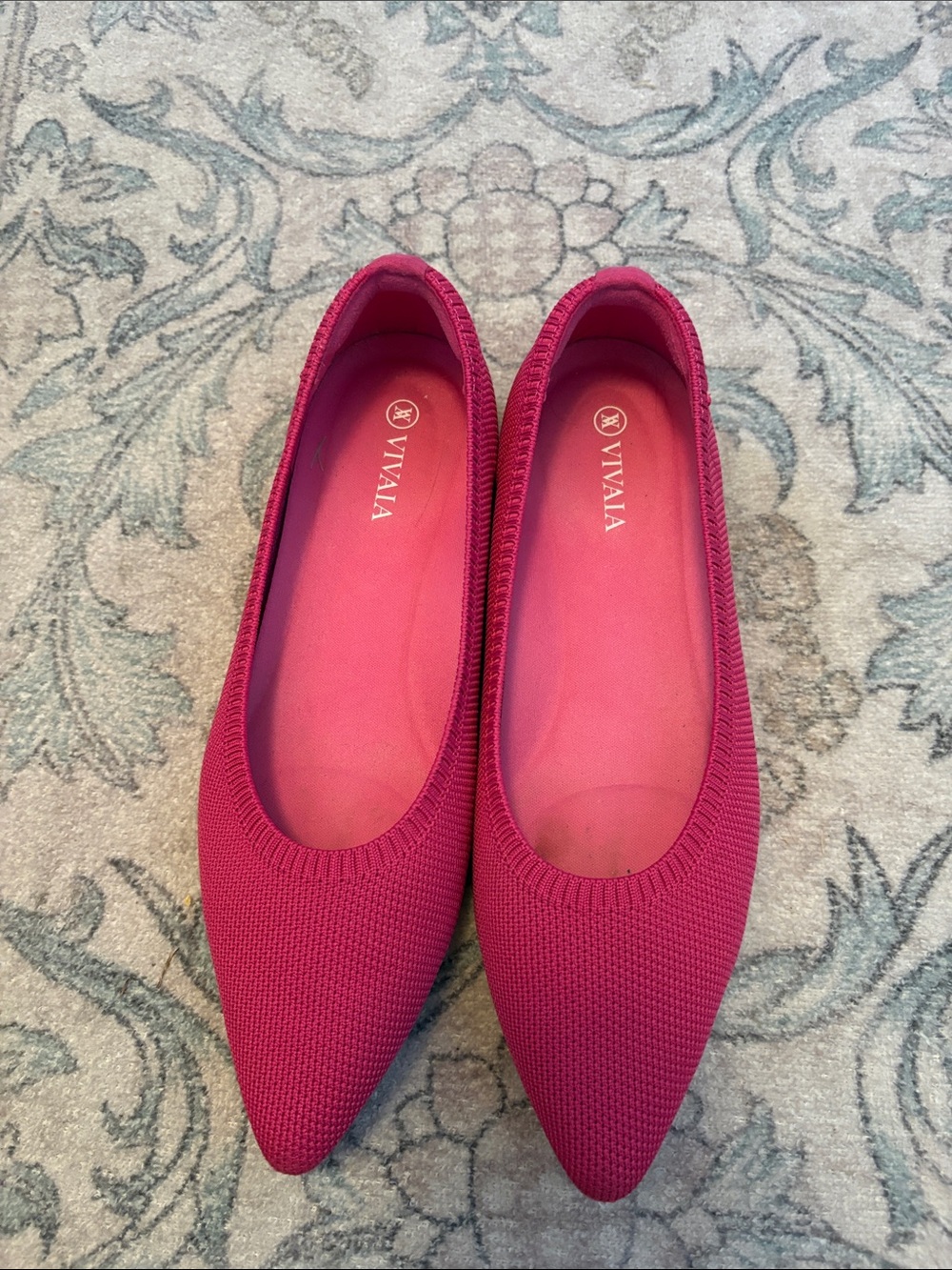 Vivaia Women's Aria 5 Pointed Toe Ballet Flat Pitaya Hot Pink Size 37.5
